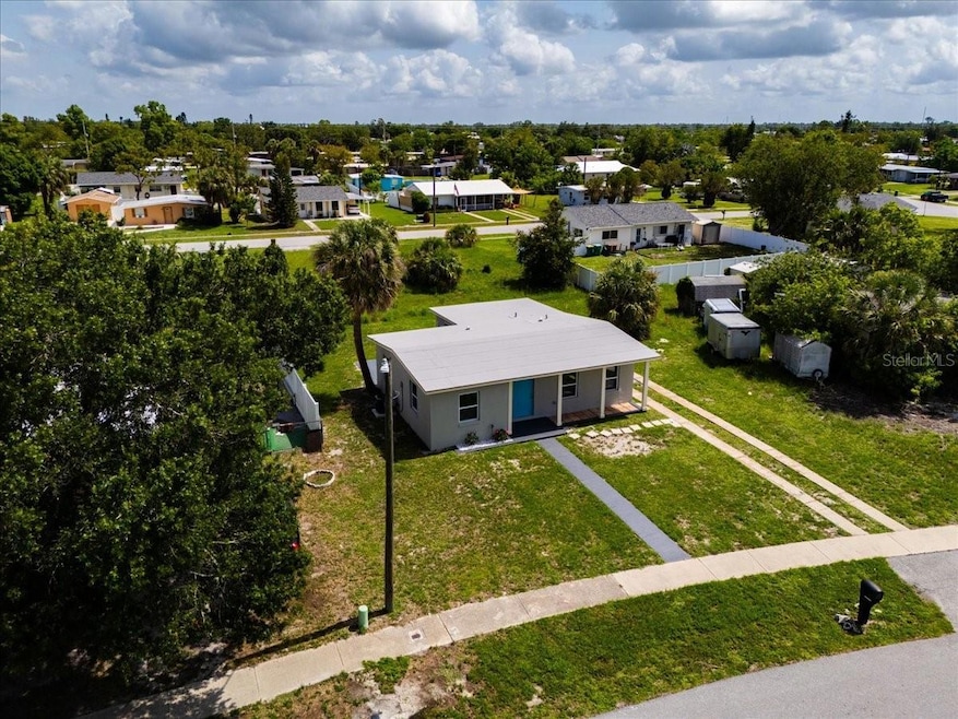BRAND NEW ROOF/FULLY REMODELED