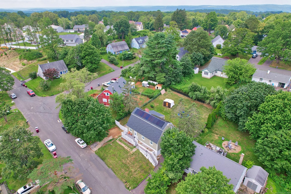 30 Warm Earth Rd, Naugatuck, CT 06770 - photo 1