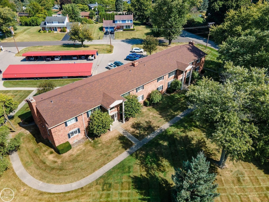 42282 Woodward Ave, Bloomfield Hills, MI 48304 - photo 1