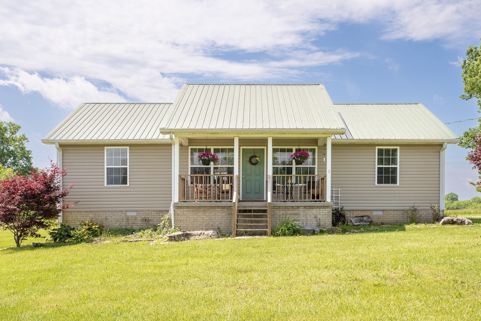 241 Pinkston Rd, Shelbyville, TN 37160 - photo 1