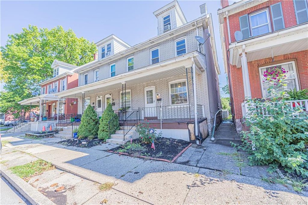 1120 Maple St, Bethlehem, PA 18018 - photo 1