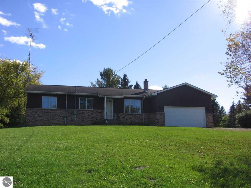 3490 Pine St, Hale, MI 48739 - photo 1