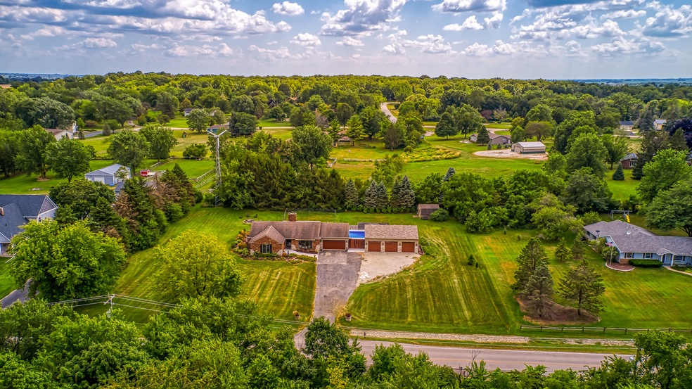 4862 Reservation Rd, Oswego, IL 60543 - photo 1