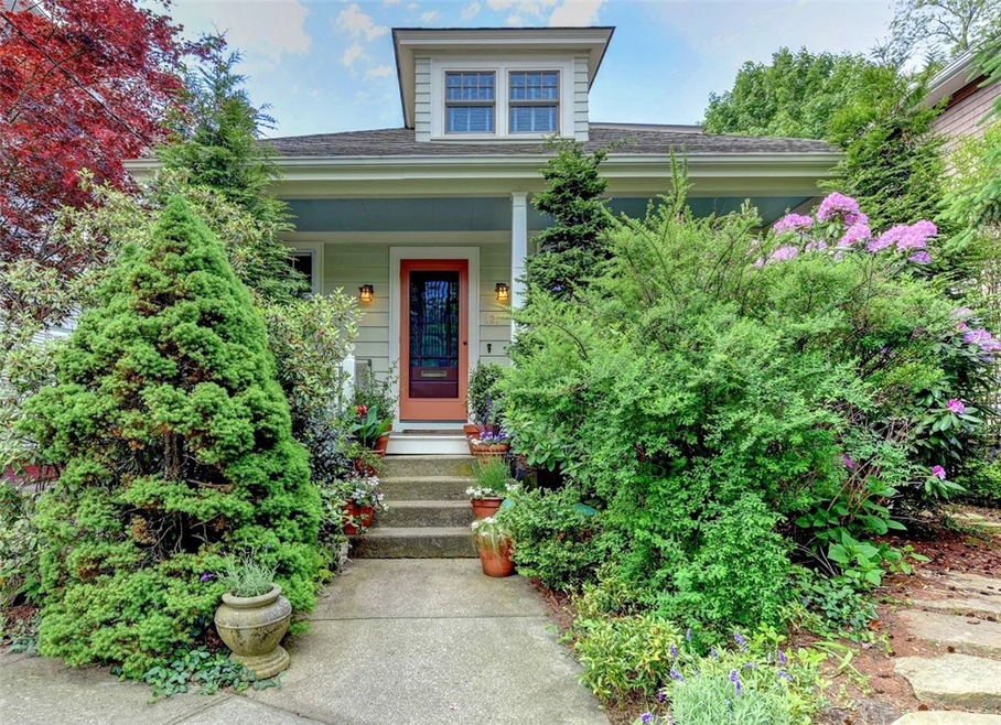 127 10th St, Providence, RI 02906 - photo 1