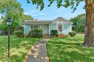 413 W Dexter St, Sherman, TX 75092 - photo 1