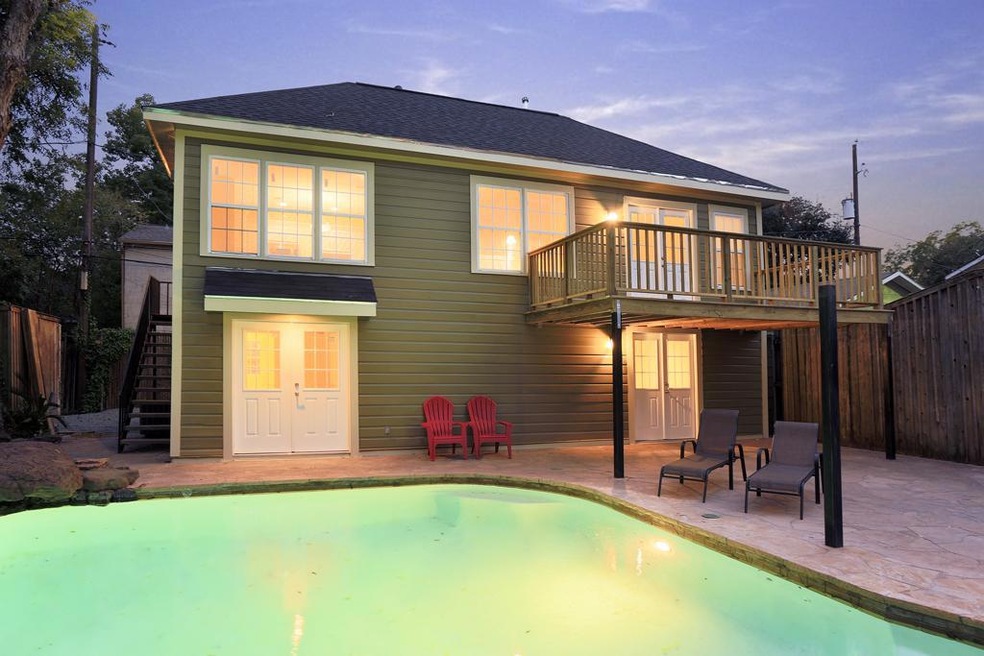 734 E 12th 1/2 St unit B, Houston, TX 77008 - photo 1