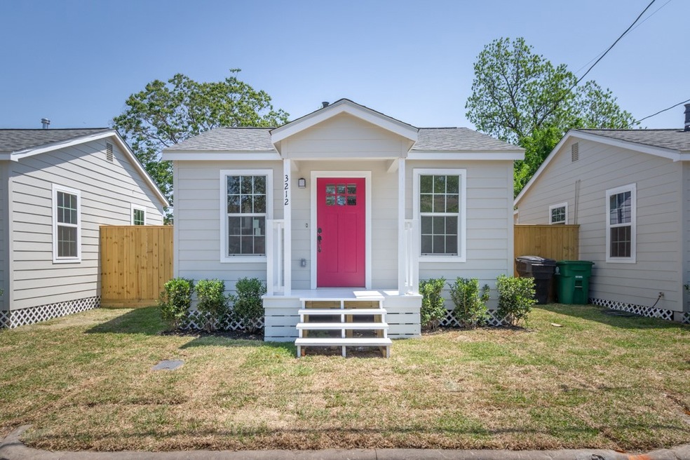 3212 Cortlandt St, Houston, TX 77018 - photo 1
