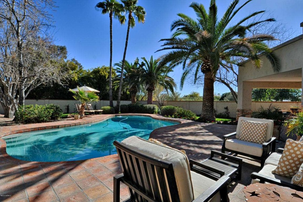 Large outdoor entertainment area