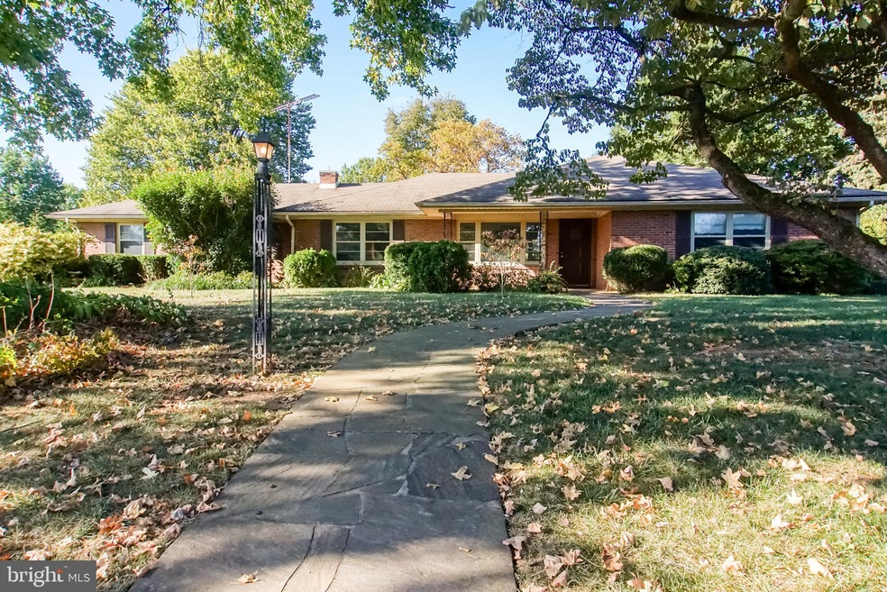 19010 Cherry Tree Dr, Hagerstown, MD 21742 - photo 1