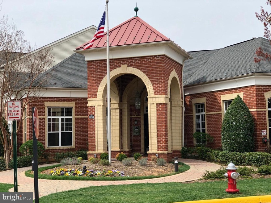 11325 Aristotle Dr unit 5-101, Fairfax, VA 22030 - photo 1