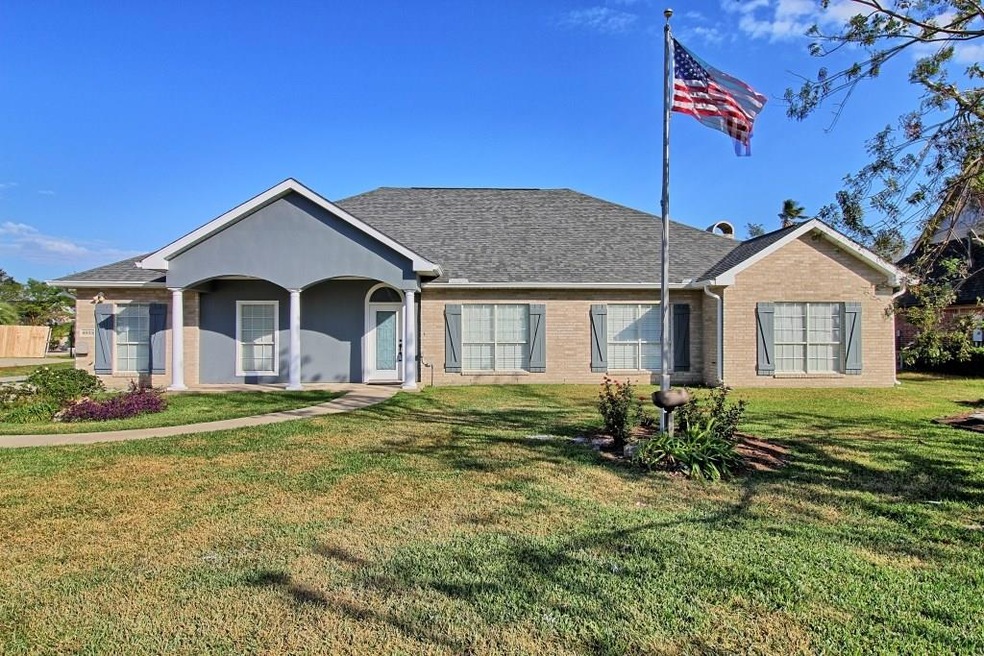 4933 E Westridge Park Dr, Lake Charles, LA 70605 - photo 1