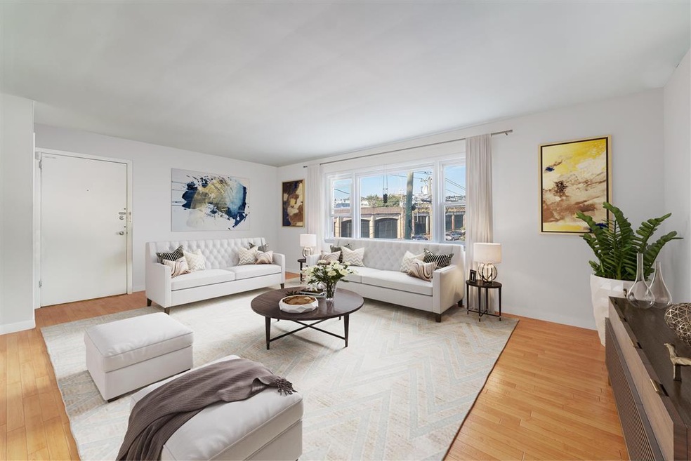 40 Hauxhurst Ave, Weehawken, NJ 07086 - photo 1