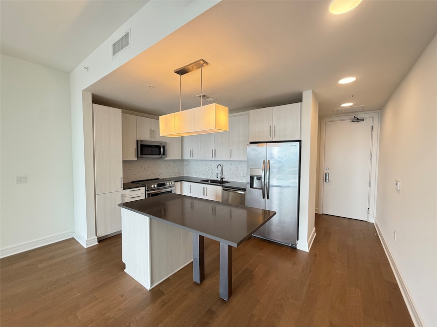 3300 Main St unit B1.1105, Houston, TX 77002 - photo 1