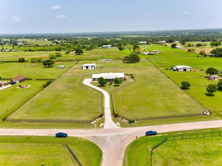 1813 Teller Bell Ln, Granbury, TX 76049 - photo 1