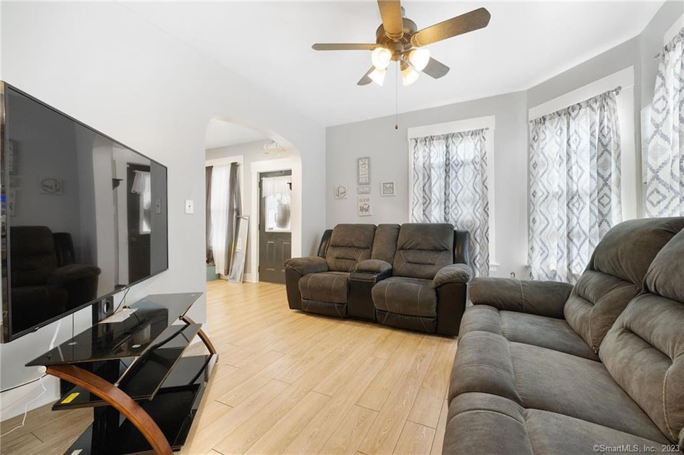 Beautiful semi open space living room