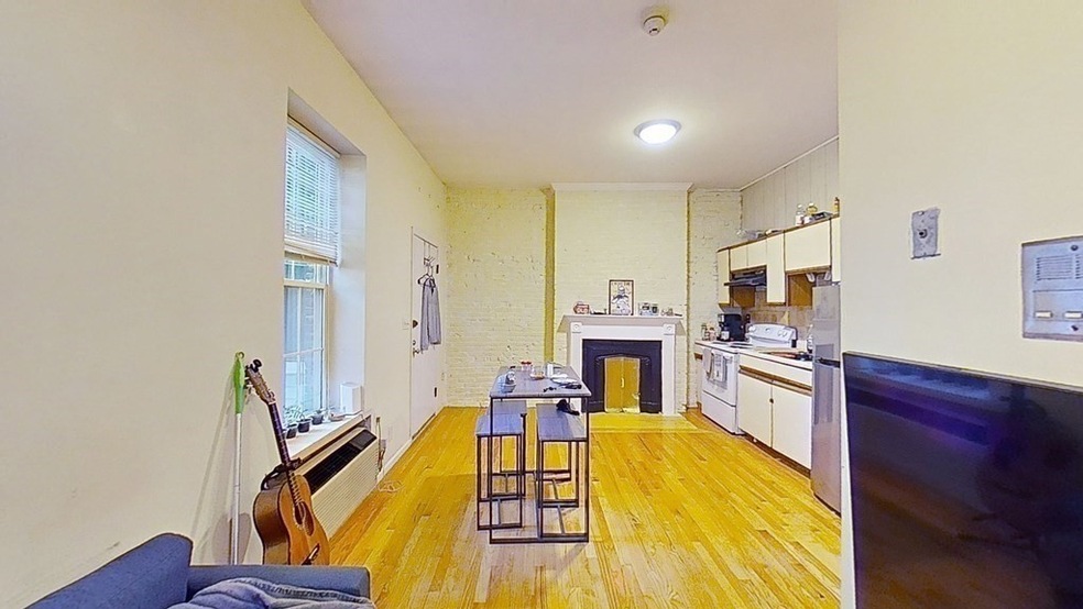 74 Tyler St unit B, Boston, MA 02111 - photo 1