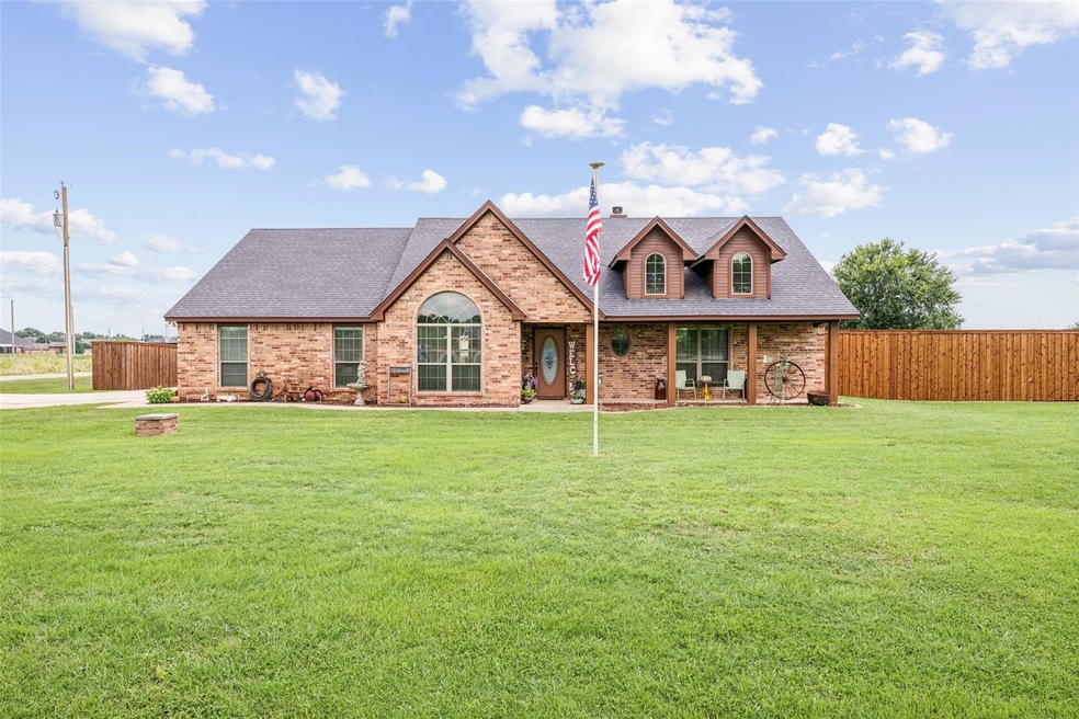 100 Smokey Branch, Weatherford, TX 76085 - photo 1