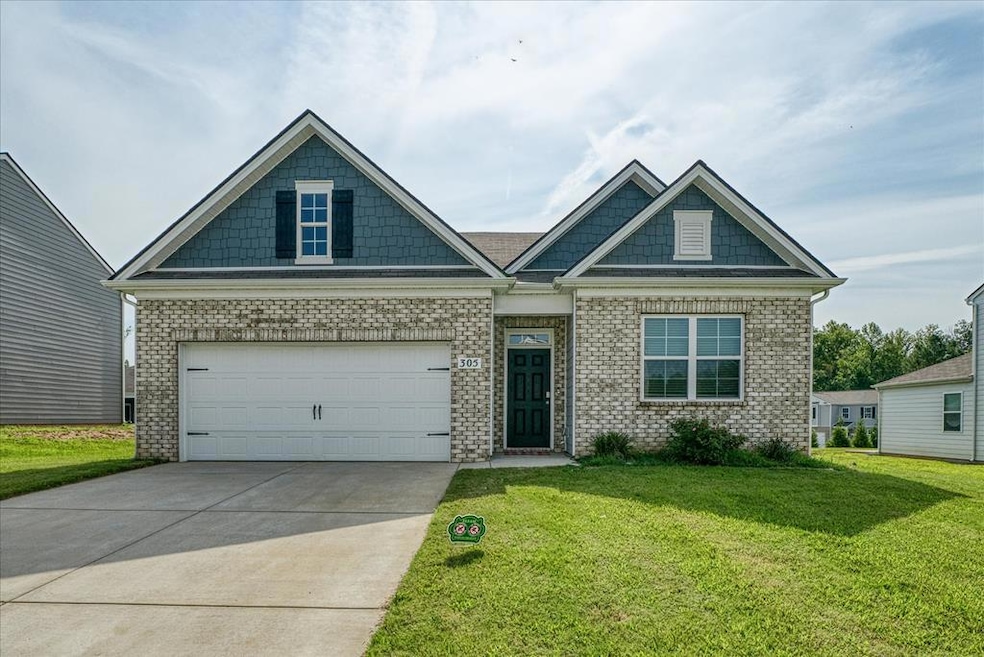 305 Oliver Way, Baxter, TN 38544 - photo 1