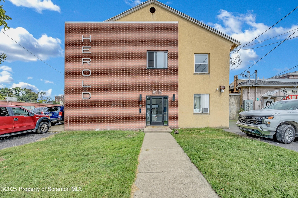 215 Hickory St unit 9, Scranton, PA 18505 - photo 1