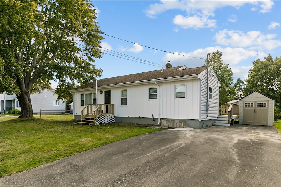 12 Phillips Ave, Middletown, RI 02842 - photo 1