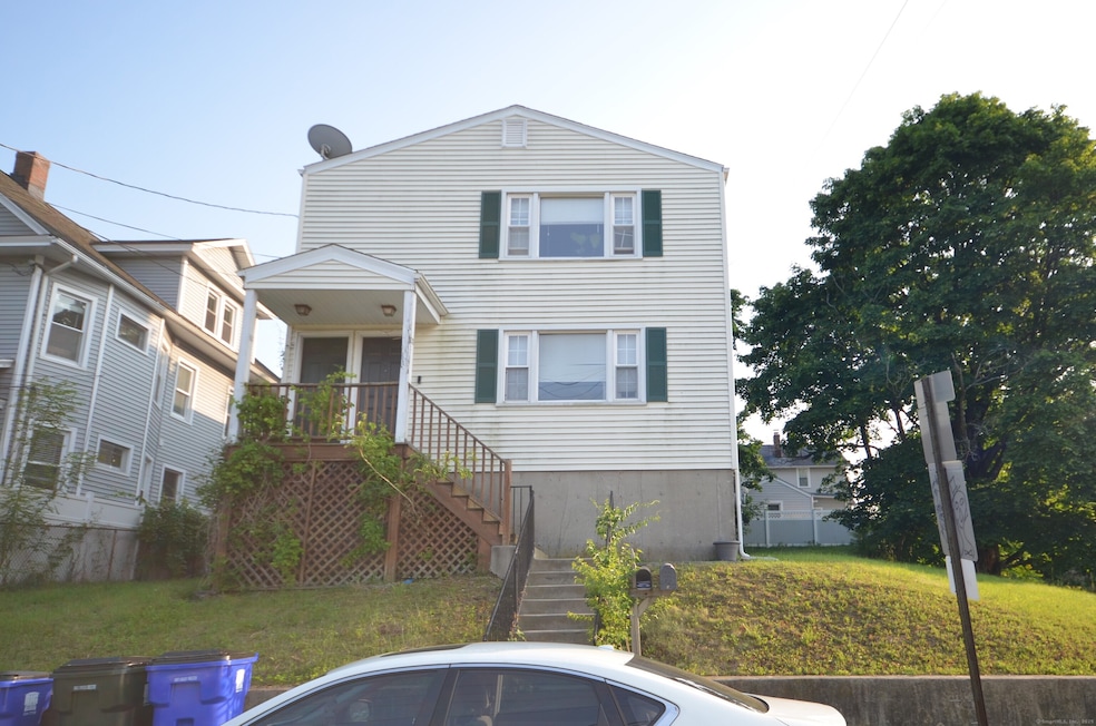 28 Riverside Dr, Fairfield, CT 06824 - photo 1