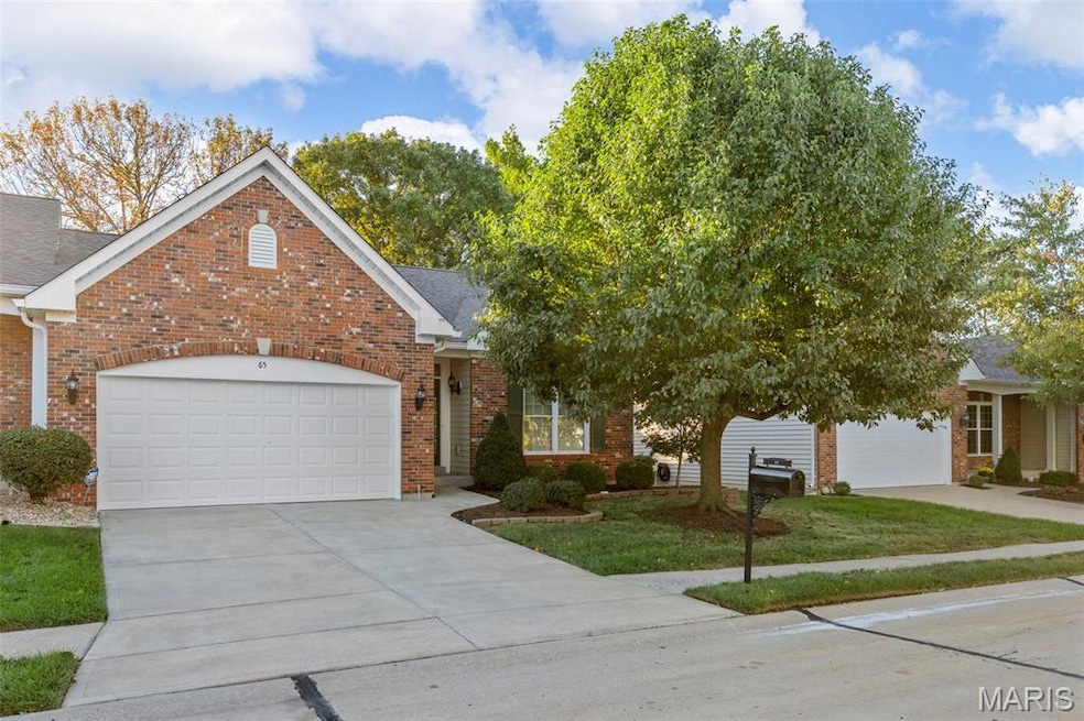 65 Eagle Cove Ln unit 25B, Saint Charles, MO 63303 - photo 1