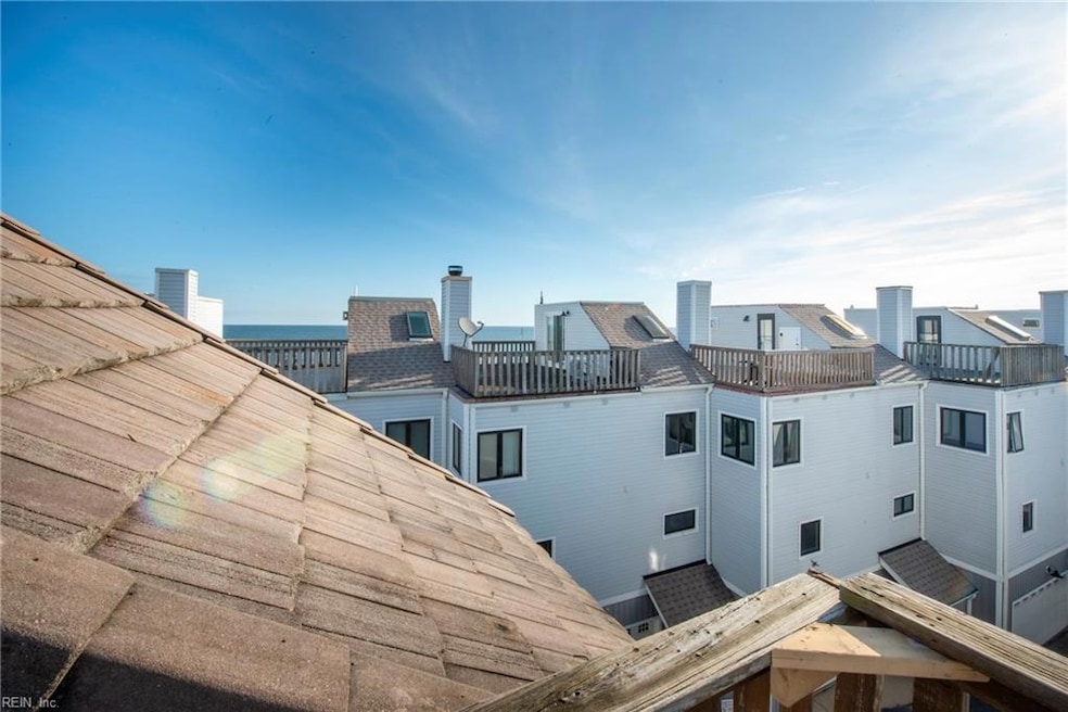 BAY VIEWS FROM YOUR ROOFTOP DECK
