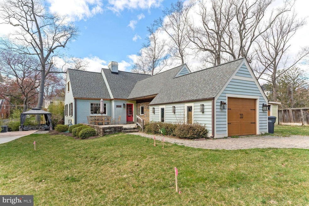 6422 Shady Ln, Falls Church, VA 22042 - photo 1