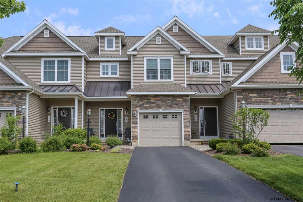 147 Fieldstone Dr, Schenectady, NY 12304 - photo 1