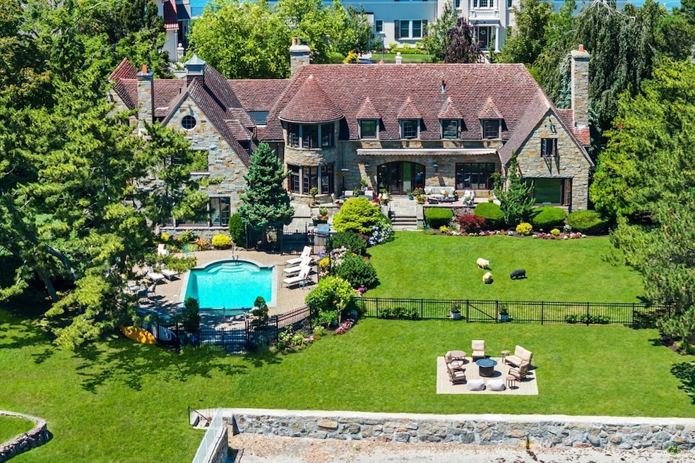 2 Lincoln House Point, Swampscott, MA 01907 - photo 1