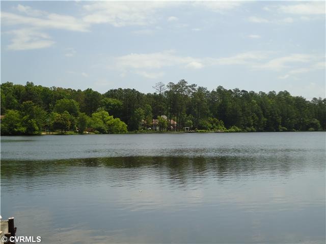 972 Lake Heritage Dr, Ruther Glen, VA 22546 - photo 1