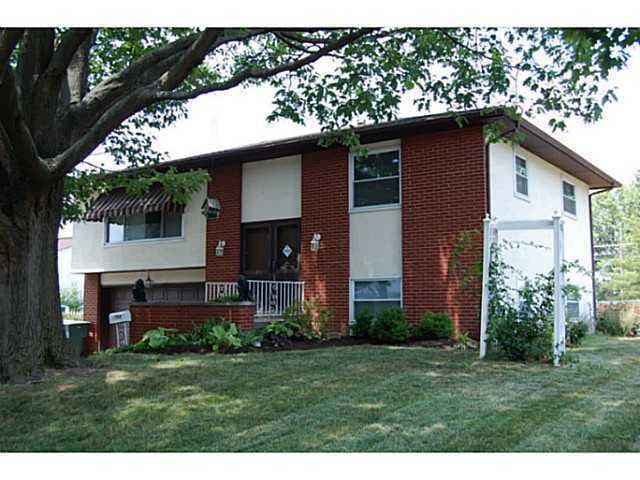 1500 Fahlander Dr N, Columbus, OH 43229 - photo 1