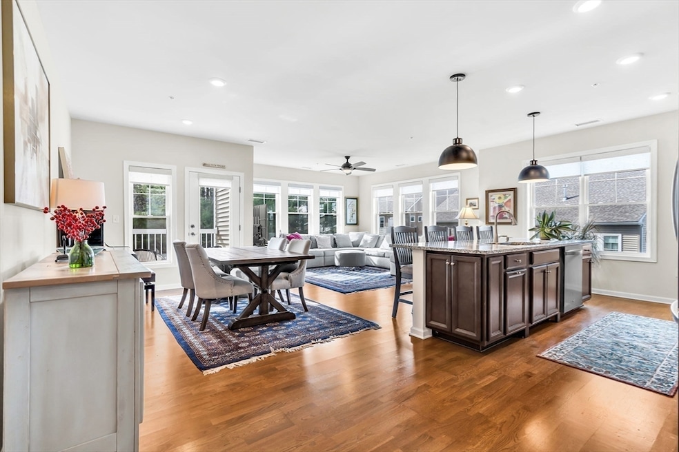 401 Emery Ln unit 213, Sudbury, MA 01776 - photo 1