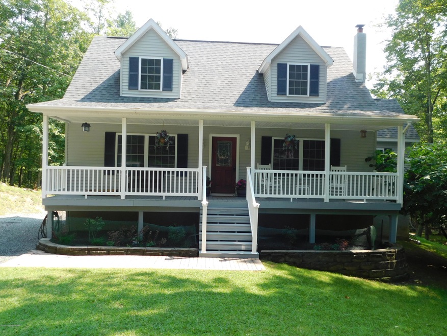 302 Lower Chipmunk Ct, Bushkill, PA 18324 - photo 1