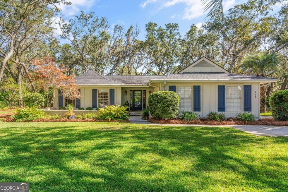 114 Driftwood Place, Saint Simons Island, GA 31522 - photo 1