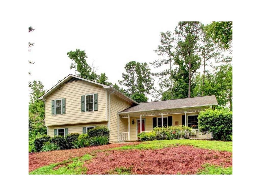Exterior Front. Immaculate Move-In Ready Adorable 