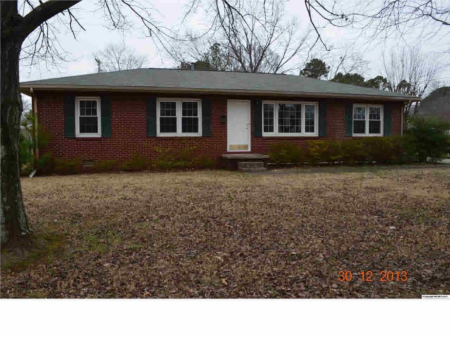 Quiet peaceful 4 bedroom home nestled in the Heart of Athens. Walking distance to school , Church, and shopping.