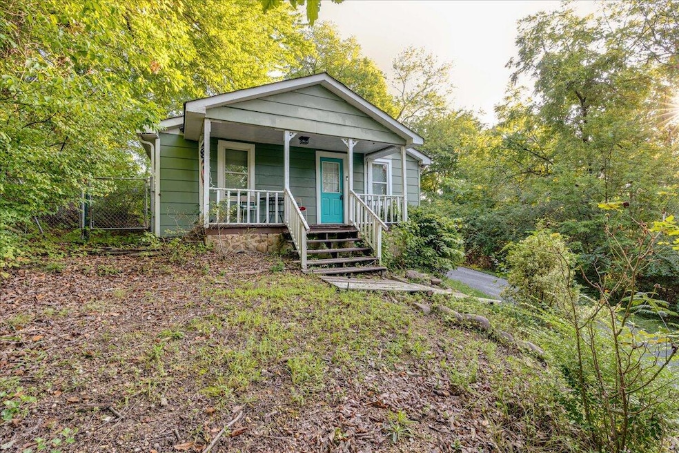 1313 Hixson Ave, Hixson, TN 37343 - photo 1