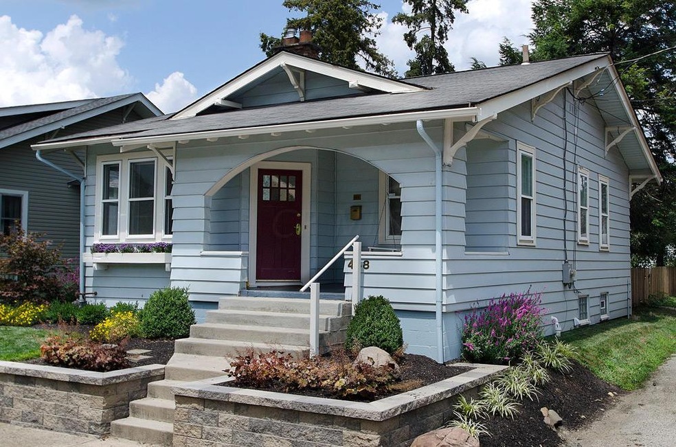 448 E Kossuth