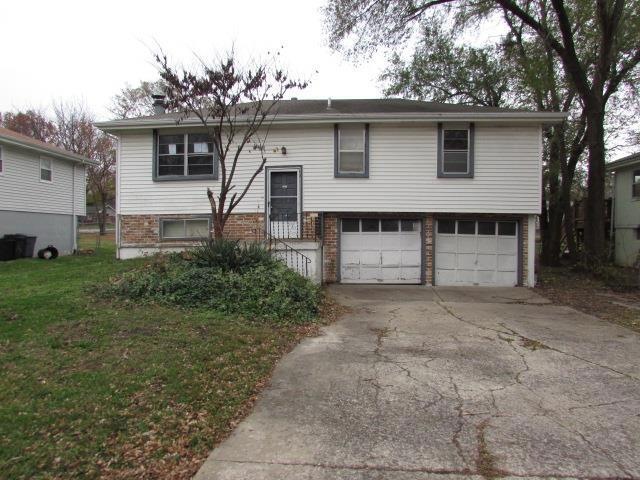 402 S Franklin St, Spring Hill, KS 66083 - photo 1