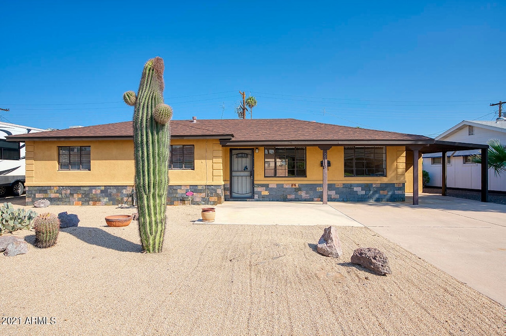 2118 W CACTUS WREN DR