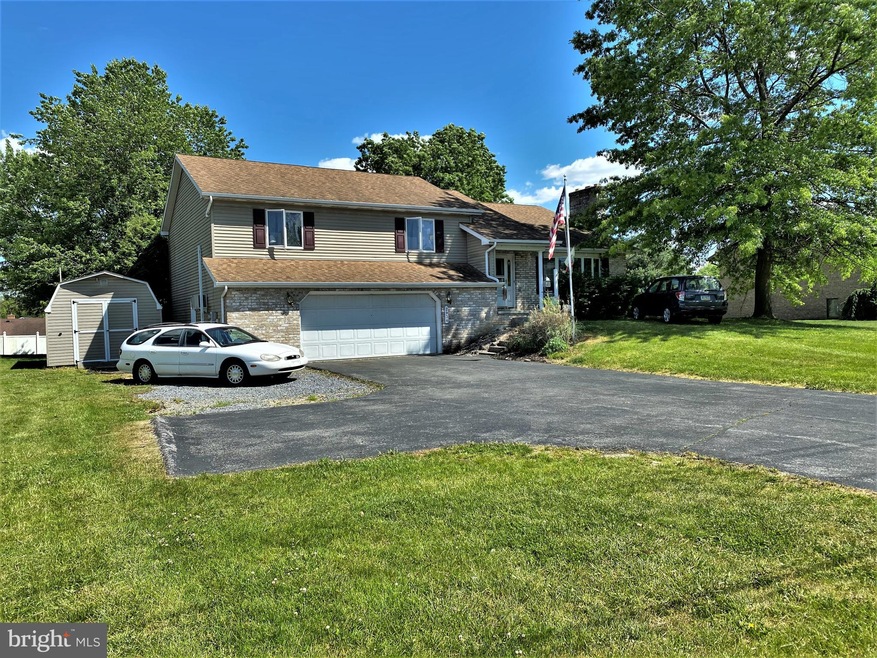 2936 Philadelphia Ave, Chambersburg, PA 17201 - photo 1