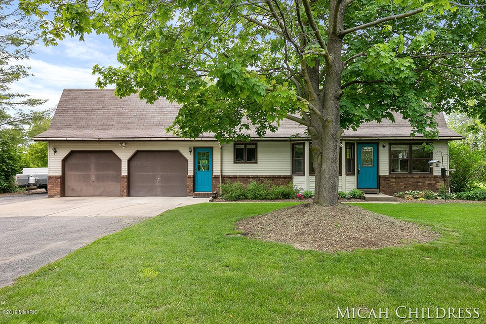 3580 8th Ave, Hudsonville, MI 49426 - photo 1