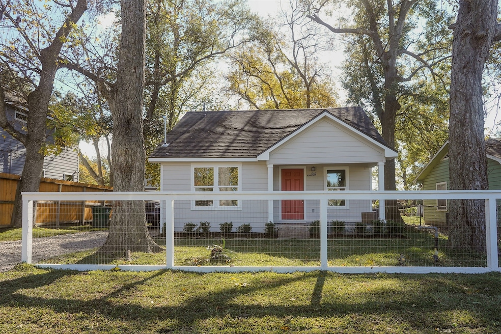 1314 Norham St, Houston, TX 77022 - photo 1