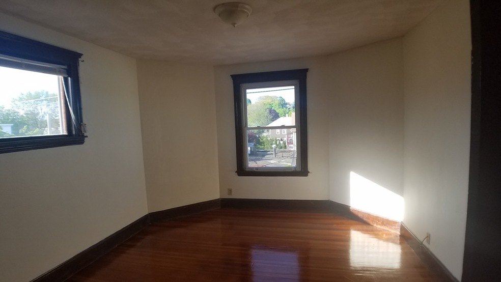 374 Chatham St unit 3, Lynn, MA 01902 - photo 1