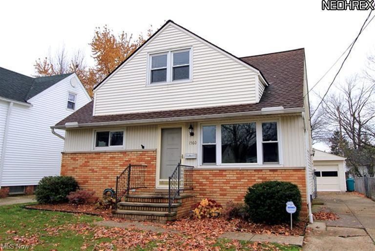 1560 Mapledale Rd, Wickliffe, OH 44092 - photo 1