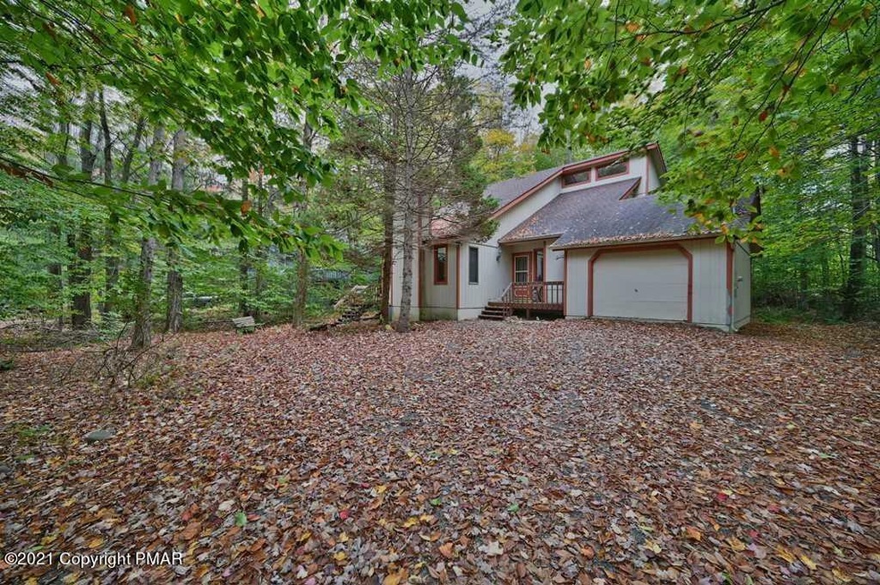 2419 Overlook Ln, Pocono Pines, PA 18350 - photo 1