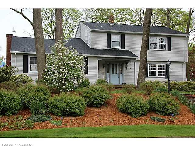 2 Pawson Landing Dr, Branford, CT 06405 - photo 1