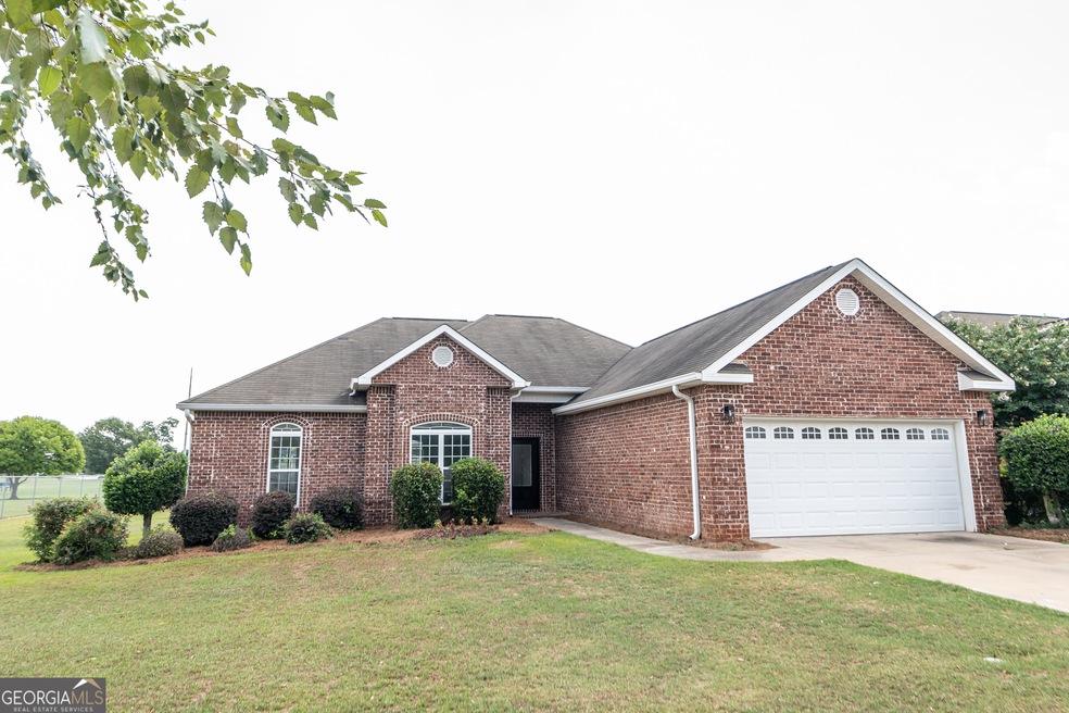 204 Faybrook Dr, Byron, GA 31008 - photo 1