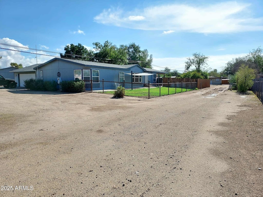 51033 N Mockingbird Rd, Wickenburg, AZ 85390 - photo 1